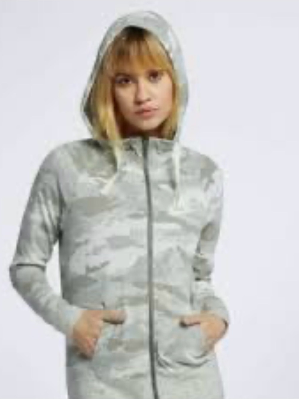 Nike women's Sportswear camo gym full zip jacket, guc, sz L